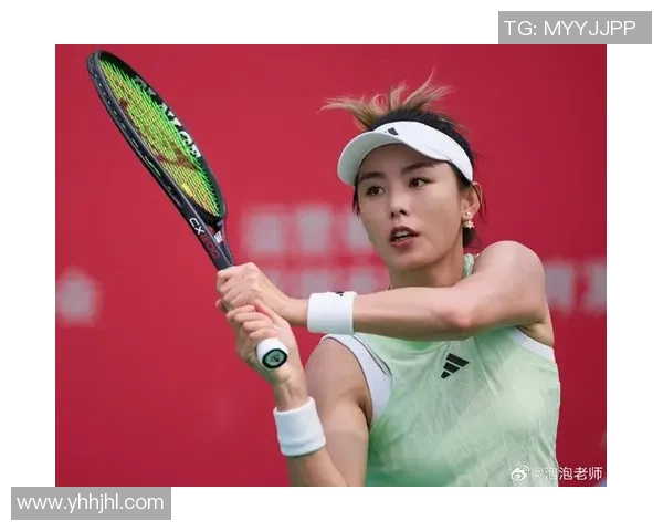 女主播热聊当红足球球星揭秘赛场风采与生活点滴